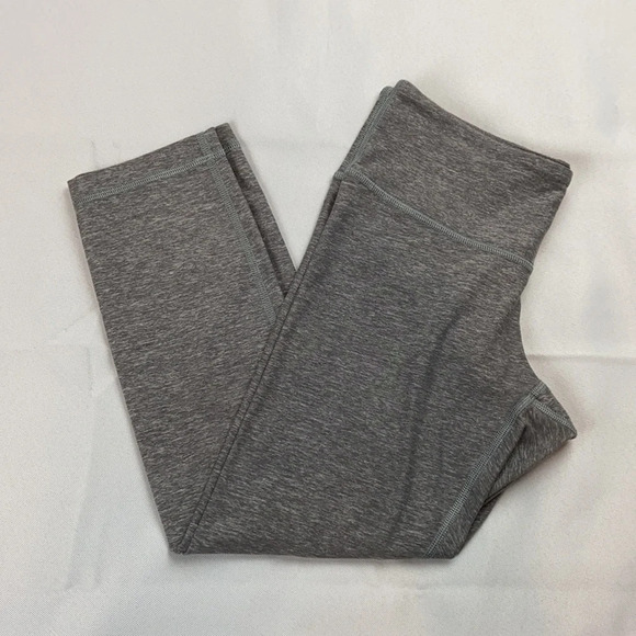 Lululemon Athletica Women’s 6 Great Condition Gray Crop Legging - Picture 1 of 6